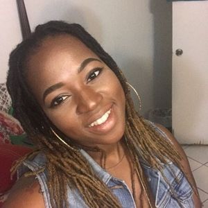 Meet your Posher, Arielle